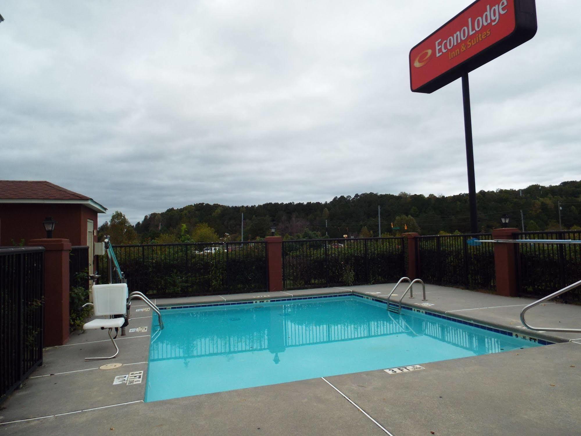 Quality Inn & Suites Canton, Ga Exterior photo